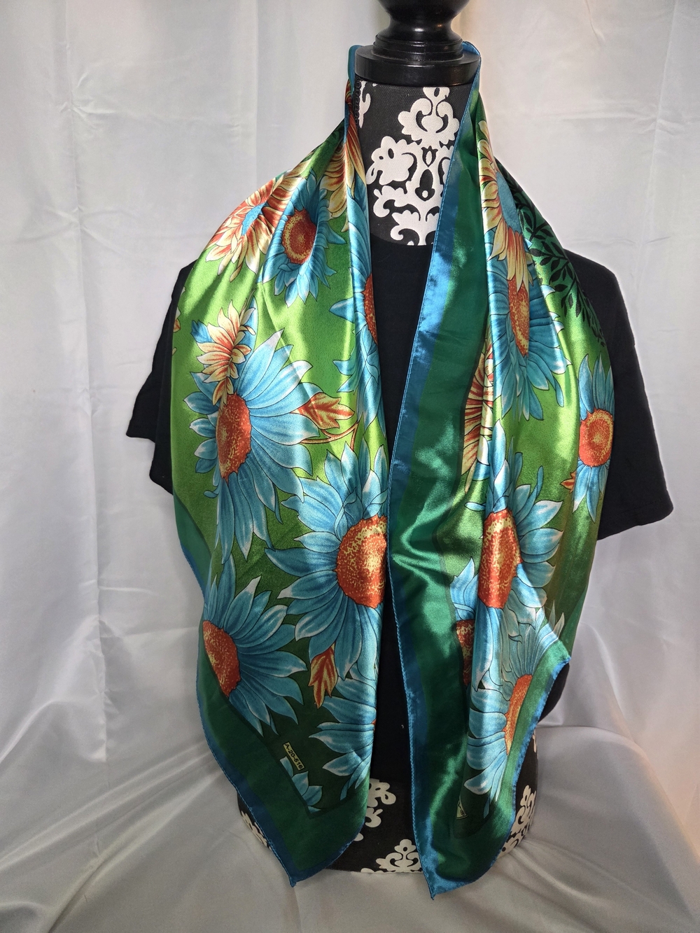 S122.  Vintage Gulsoy Silk Floral Sunflower Scarf